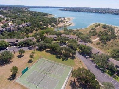 tennis-courts-and-townhouses_orig